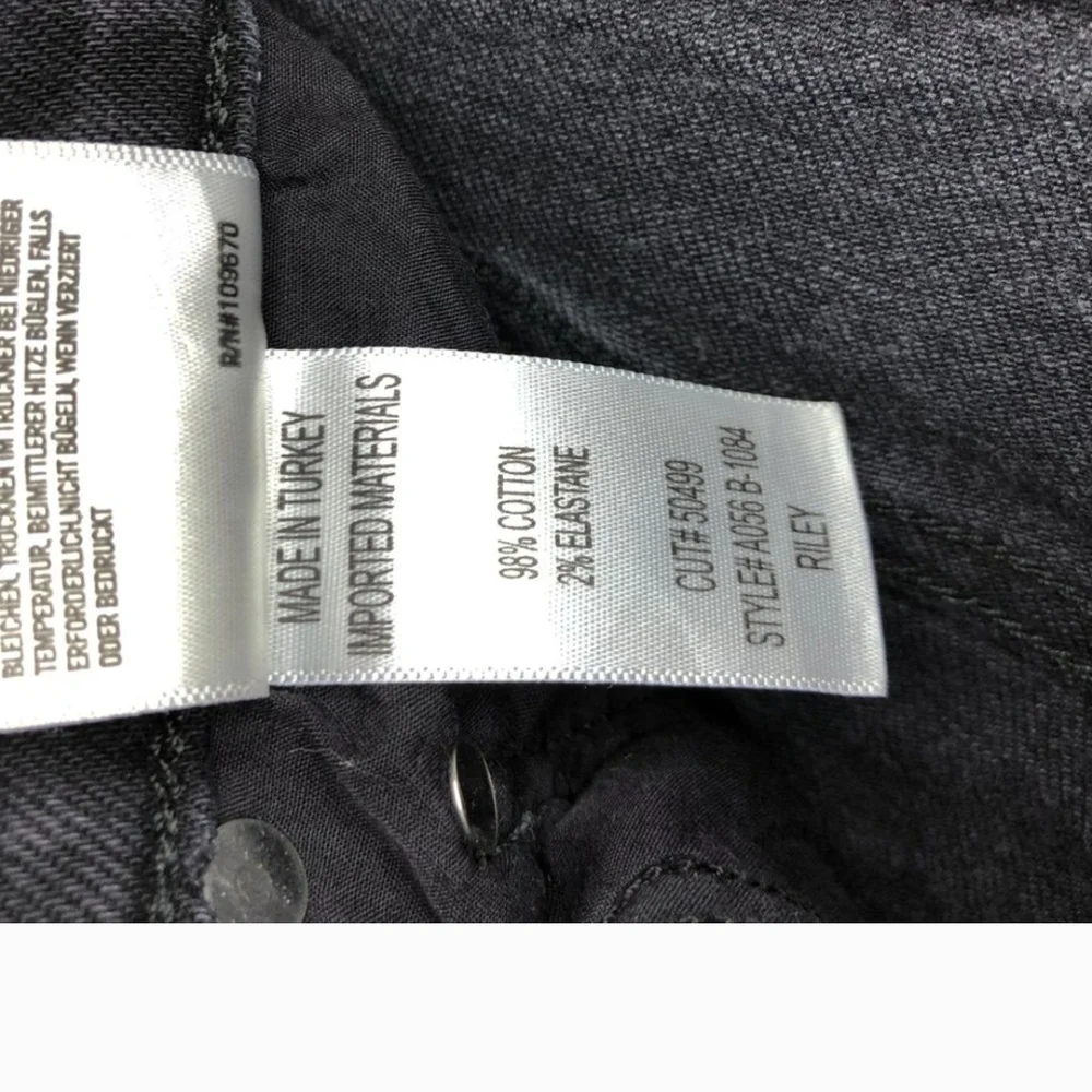 Classic Black Women's Jeans - Picture 9 of 9